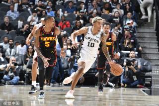 篮球场外也 篮球场外也